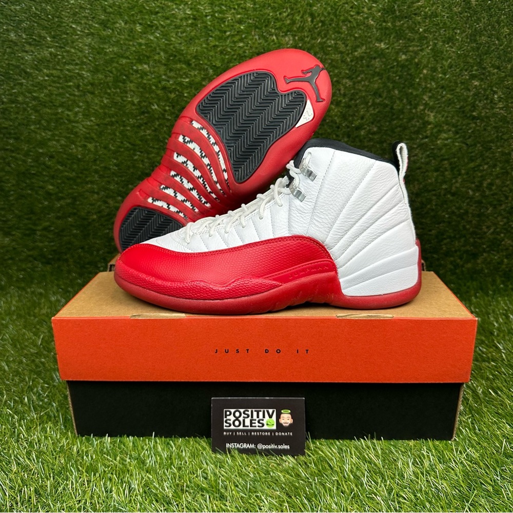 Air Jordan 12 Cherry
